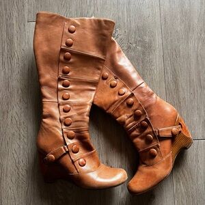Women's Tall Button-Accent Leather Boots in Cognac